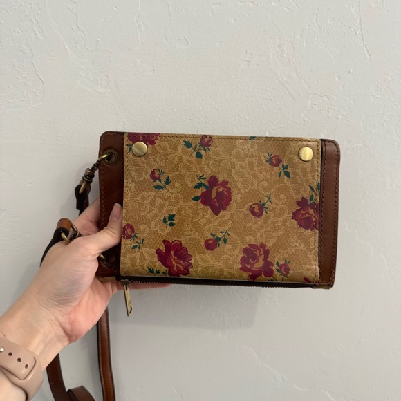 Patricia Nash Chiavella Phone Crossbody Floral - Picture 4 of 7